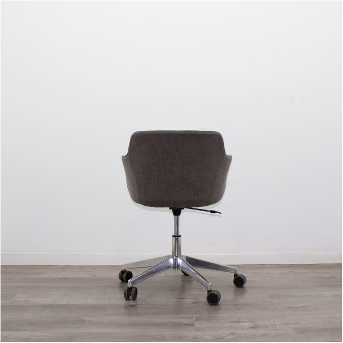 Silla giratoria gris jaspeado y base cromada
