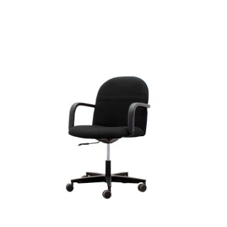 Silla giratoria tapizada negra respaldo medio