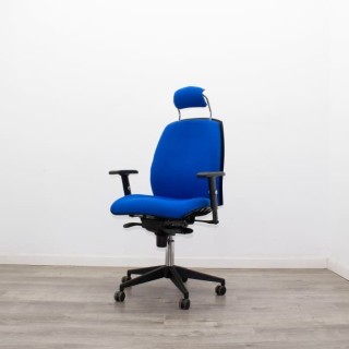 Silla operativa tapizada azul y sistema syncron 2