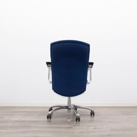 Silla operativa tapizada azul con respaldo regulable - Mercaoficina