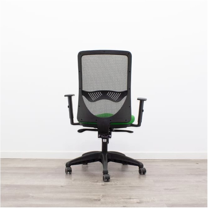Silla operativa tapizada verde con tensor lumbar