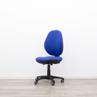 Silla operativa tapizada azul sin brazos 2