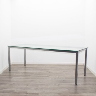 Mesa operativa de cristal con patas metálicas de 200cm - Mercaoficina 2