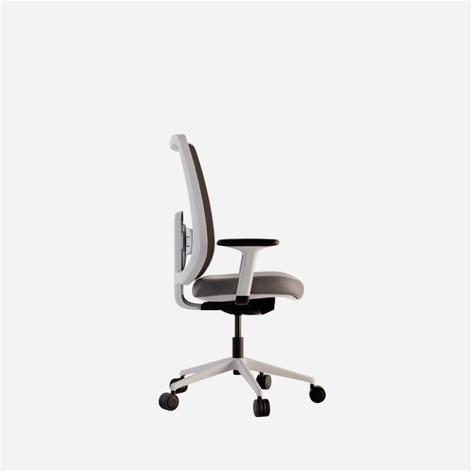 Silla operativa 911 White respaldo de malla y tapizado