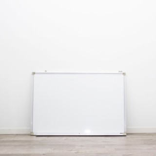 Pizarra de pared blanca de 150x100 - Mercaoficina 2