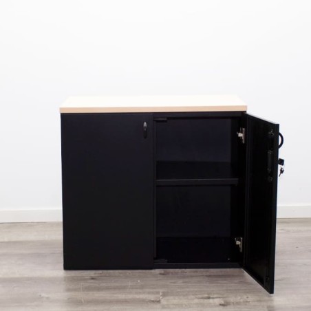 Armario bajo metálico negro y tapa maple de 80cm