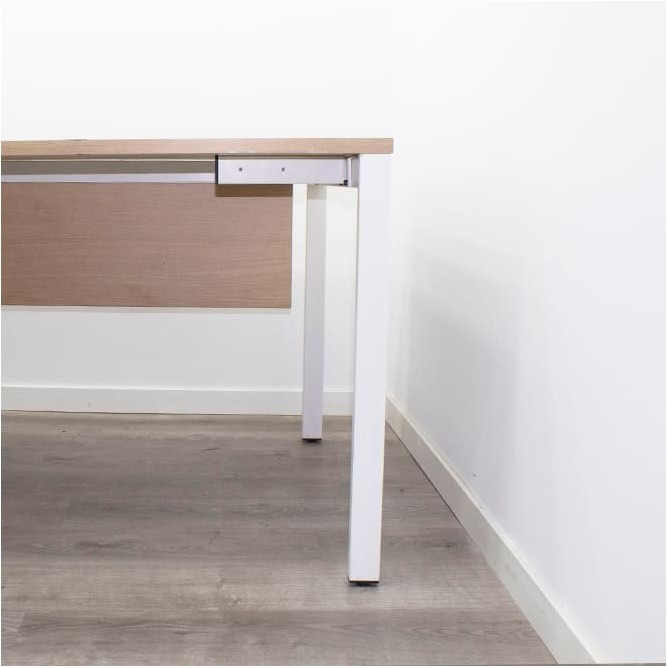Mesa dirección con ala en blanco y roble de 200cm