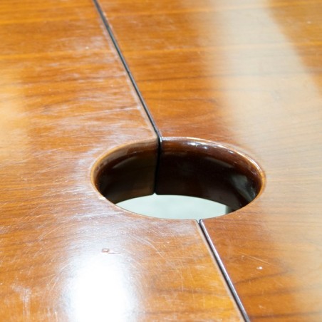 Mesa de juntas de madera en nogal de 211cm