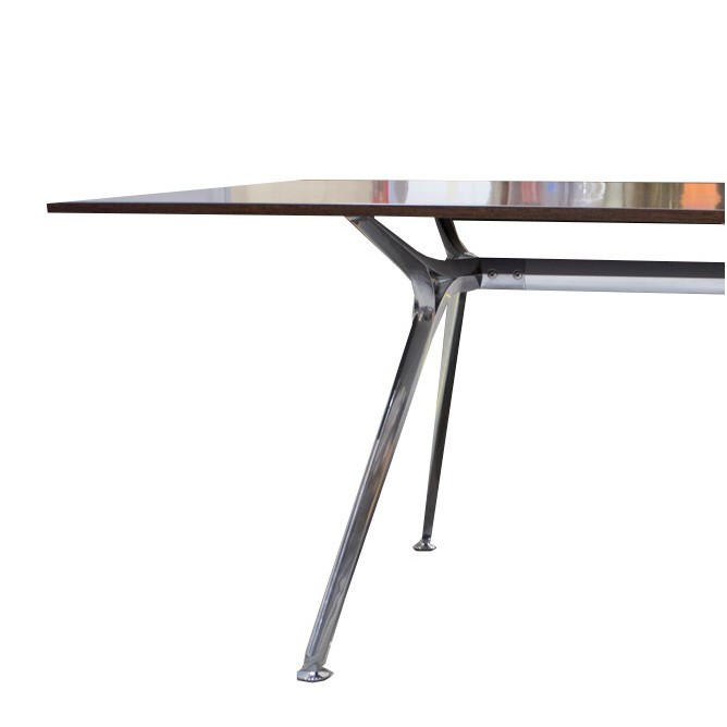 Mesa de juntas melamina wengué de 485cm