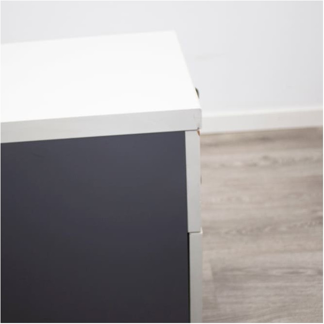 Cajonera de cajón y archivo gris antracita y gris claro con llave