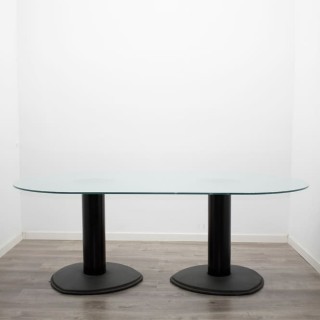 Mesa de juntas ovalada de cristal y peanas metálicas de 200cm 2