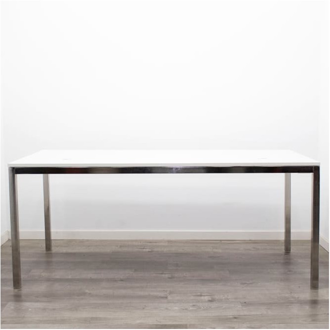 Mesa operativa blanca con patas aluminizadas 180cm