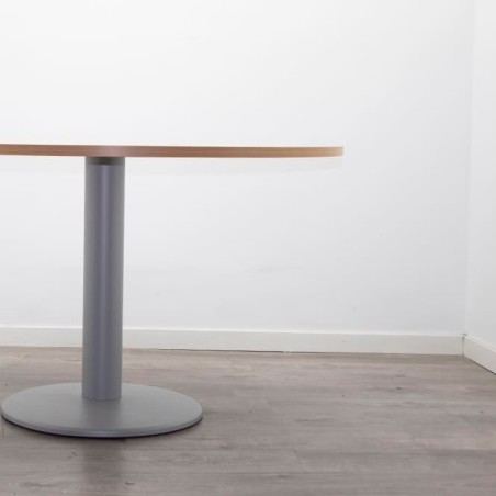 Mesa reunión redonda en nogal y  pata peana gris de 120cm