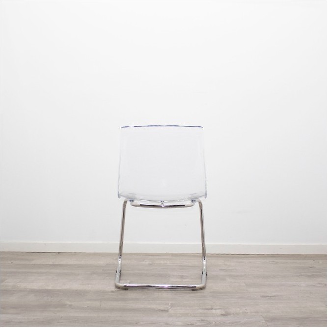 Silla colectividad transparente base patín