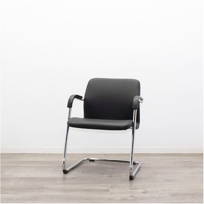 Silla confidente napel negro y estructura cromada