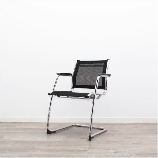 Silla confidente en tela gris claro con base patín negra - Mercaoficina