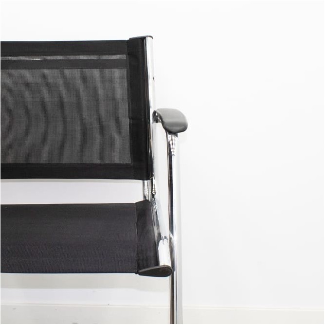 Silla confidente en tela gris claro con base patín negra - Mercaoficina