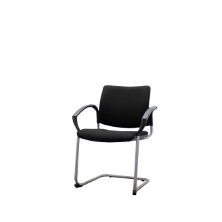 Silla confidente en tela gris claro con base patín negra - Mercaoficina