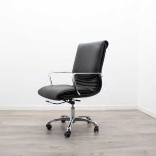 Sillón de dirección con brazos y base cromada 2