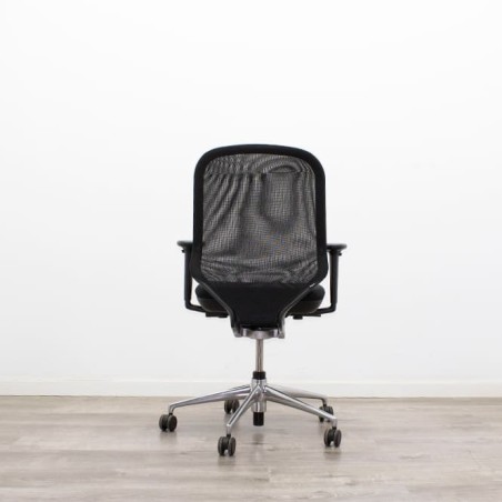 Silla operativa respaldo malla y asiento tapizado negro