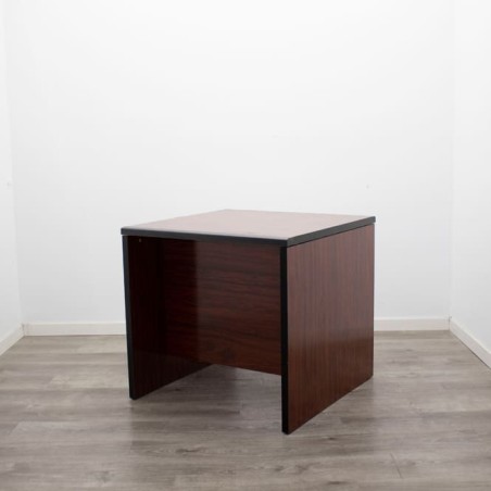 Mesa auxiliar con faldón de 80cm (varios colores)
