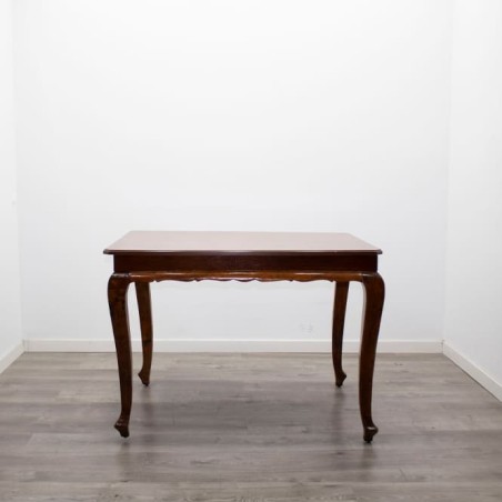 Mesa de juntas clásica en madera raíz