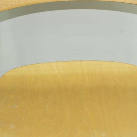 taburete plegable madera y estructura gris con respaldo
