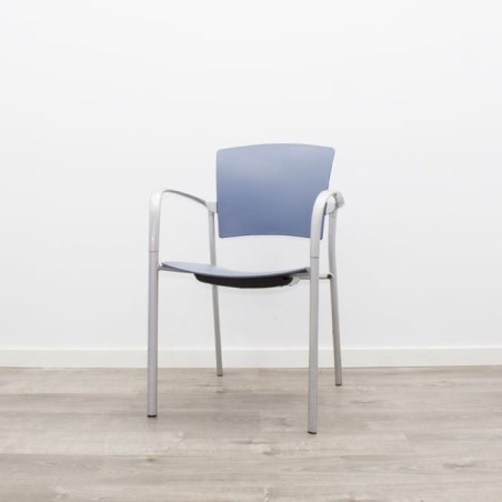 Silla colectividad ENEA azul con brazos estructura gris