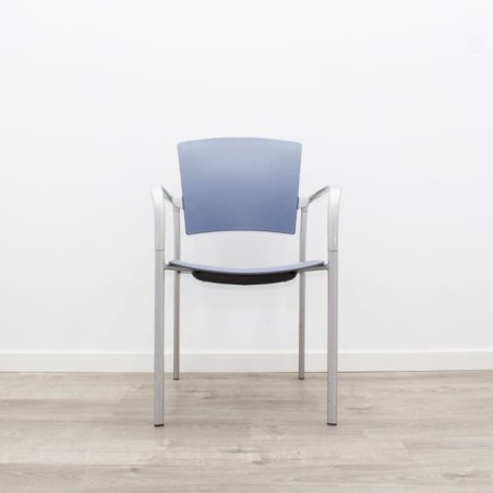 Silla colectividad ENEA azul con brazos estructura gris