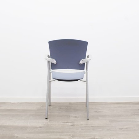 Silla colectividad ENEA azul con brazos estructura gris