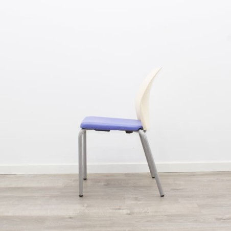 Silla colectividad Steelcase asiento morado respaldo blanco sin brazos