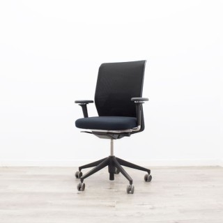 Silla operativa VITRA negra sincro 2