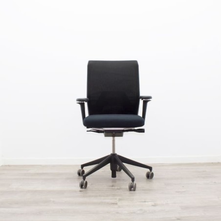 Silla operativa VITRA negra sincro