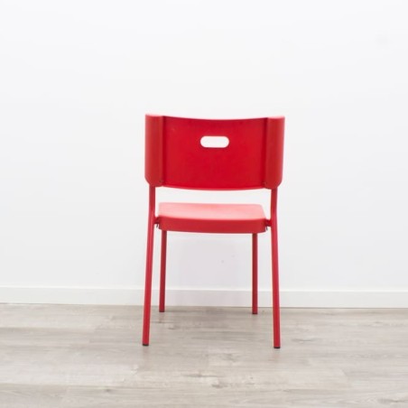Silla colectividad roja sin brazos