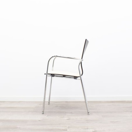 Silla confidente asiento cuero beige y patas cromadas