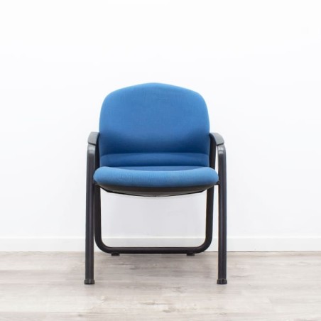 Silla confidente azul estructura negra
