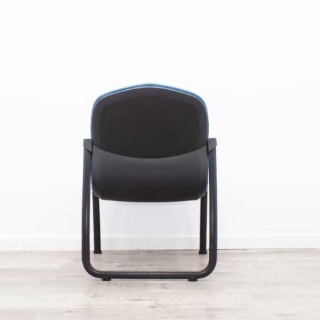 Silla confidente azul estructura negra