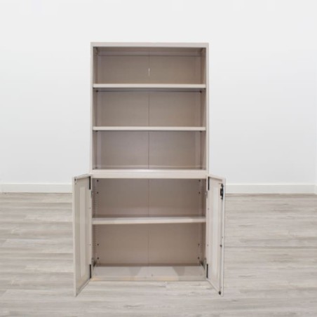 Armario alto metálico beige puertas y baldas