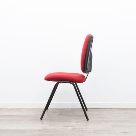 Silla confidente roja sin brazos