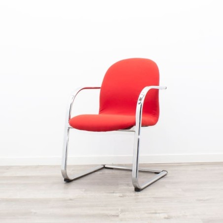 Silla confidente roja base patín cromada