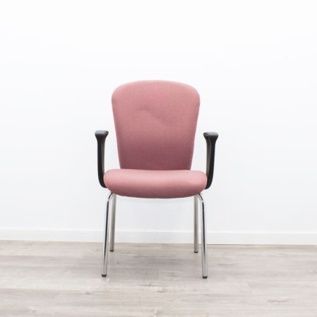 Silla confidente fija en granate y brazos negros