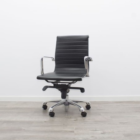 Silla operativa piel negro brazos fijos
