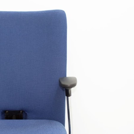 Silla operativa sincro azul con brazos fijos
