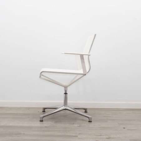 Silla confidente giratoria blanca respaldo rejilla