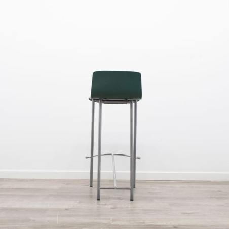 taburete alto de madera verde con respaldo