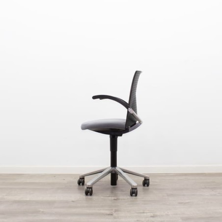 Silla operativa gris con respaldo PVC
