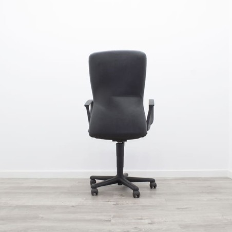 Silla operativa napel negro con brazos fijos