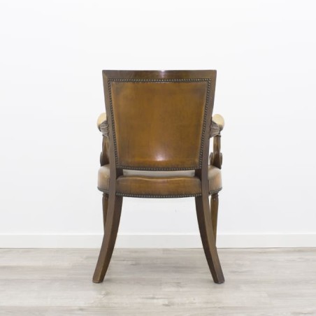 Sillón fijo de madera en piel valenti