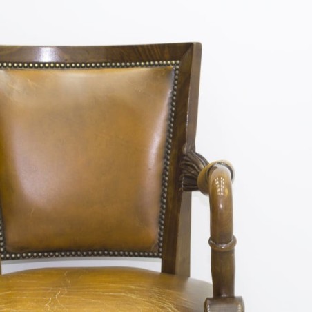Sillón fijo de madera en piel valenti