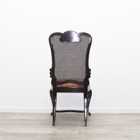 Silla clásica con pata chippendale